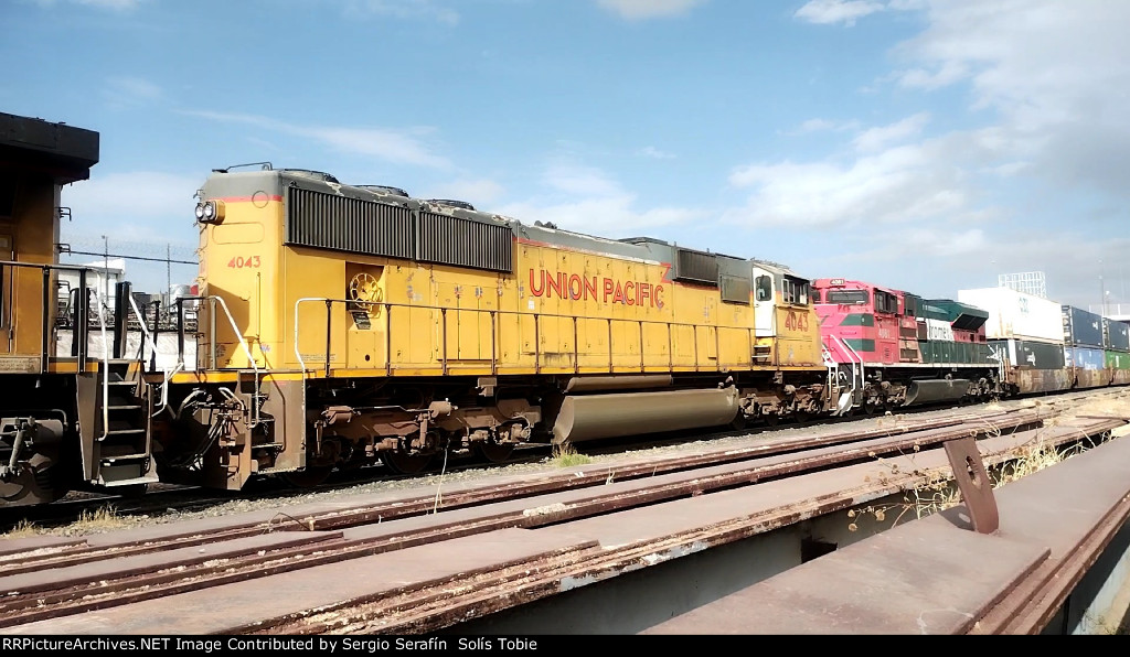 UP 4043 FXE 4081